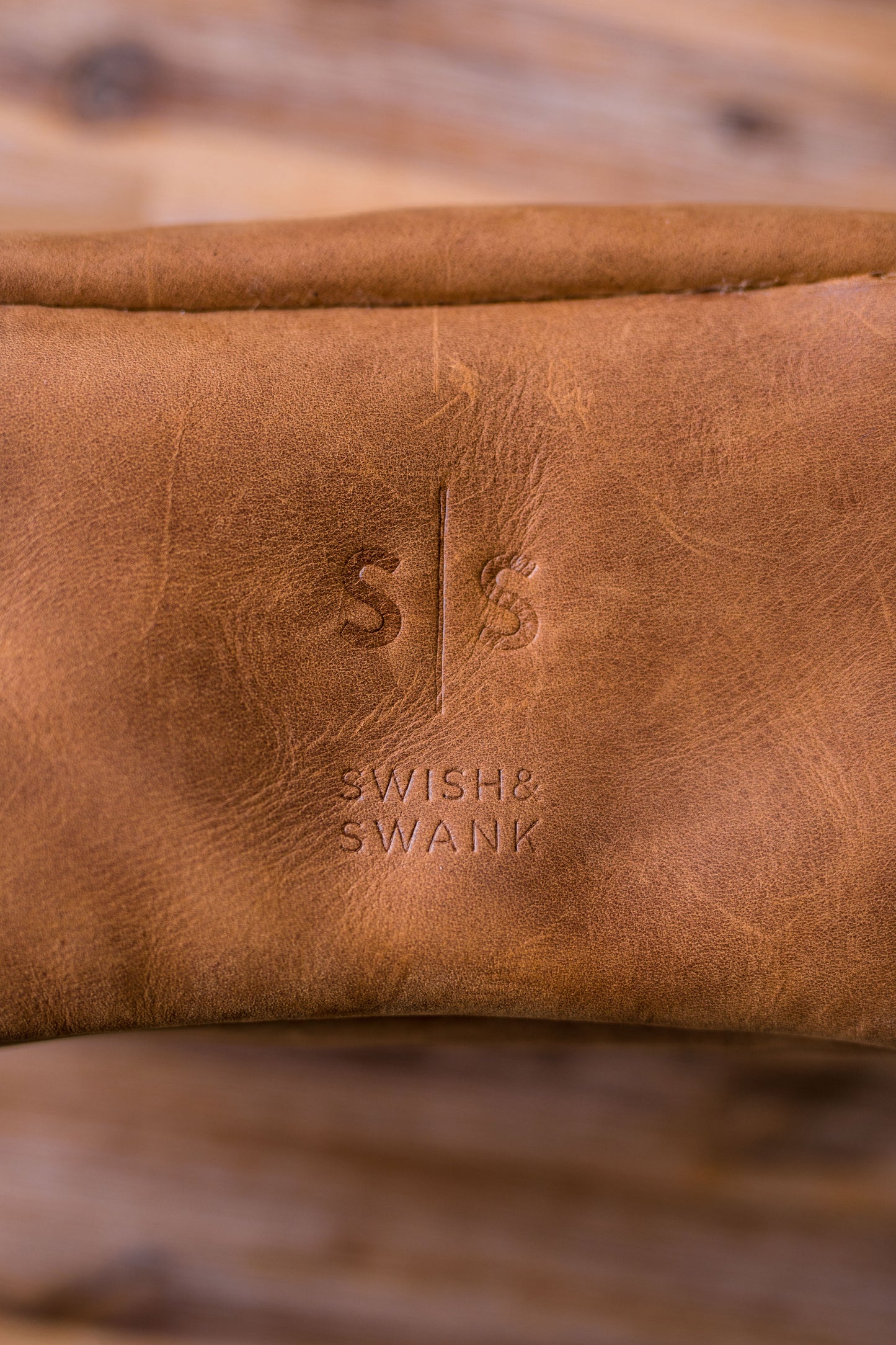 Unisex Genuine Leather Toiletry Bag Tan Edition.